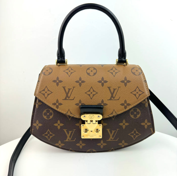 Louis Vuitton Tilsitt In Monogram Reverse