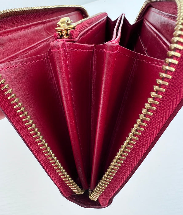 Louis Vuitton Vernis Red Zippy Wallet