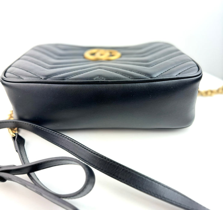 Gucci small GG Marmont chain shoulder bag