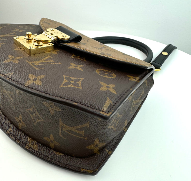 Louis Vuitton Tilsitt In Monogram Reverse