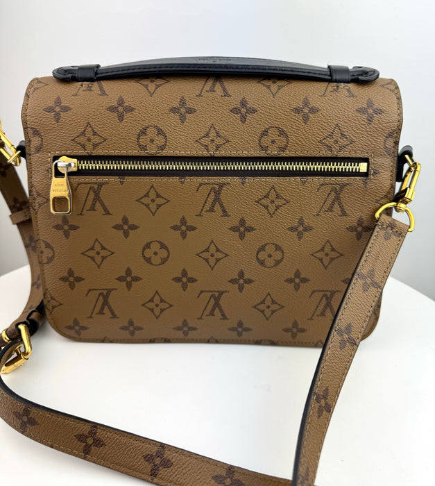 Louis Vuitton Reverse Monogram Pochette Métis