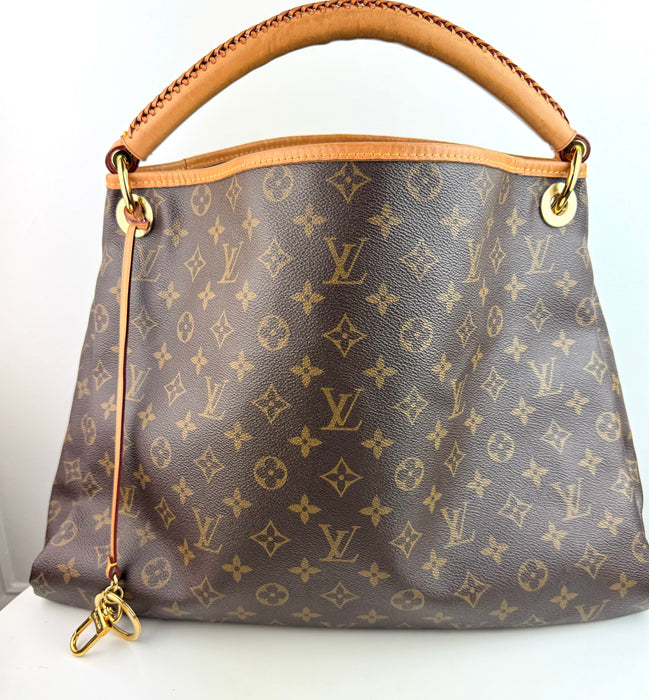 Louis Vuitton Artsy MM Monogram