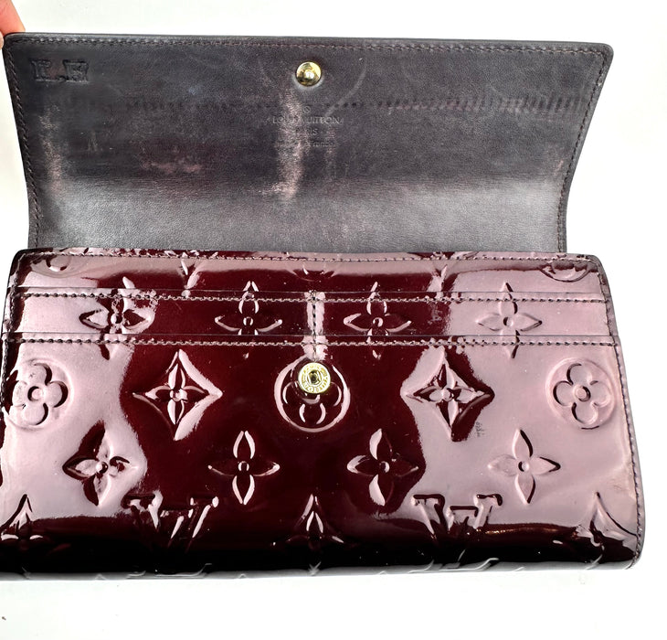 Louis Vuitton Vernis Sarah Wallet