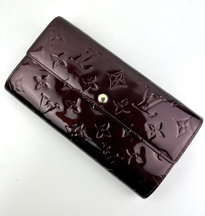 Louis Vuitton Vernis Sarah Wallet