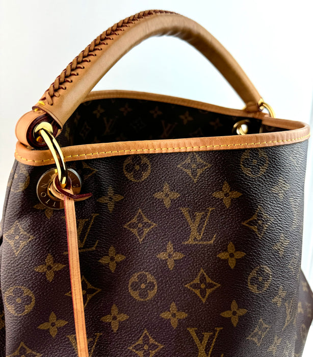 Louis Vuitton Artsy MM Monogram