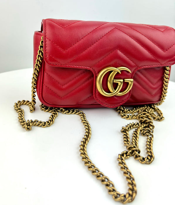 Gucci gg Marmont Leather Super Mini Bag Red