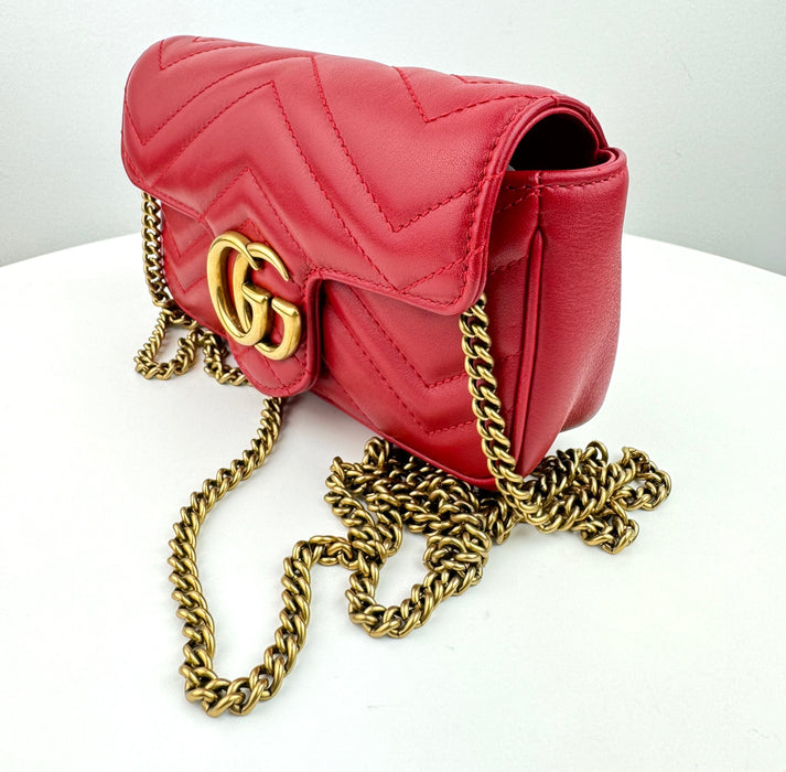 Gucci gg Marmont Leather Super Mini Bag Red