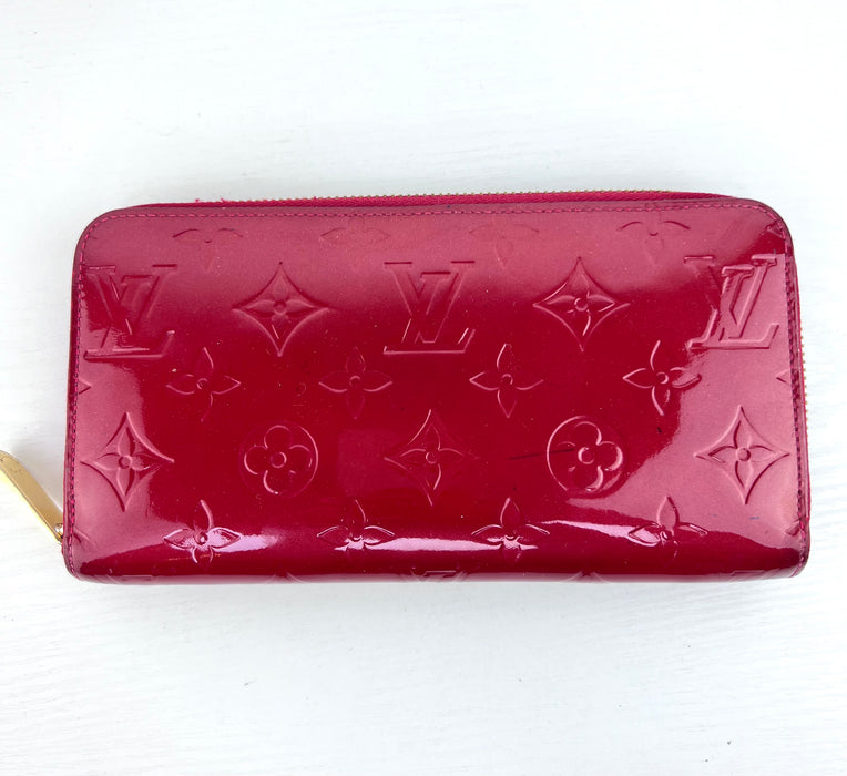 Louis Vuitton Vernis Red Zippy Wallet