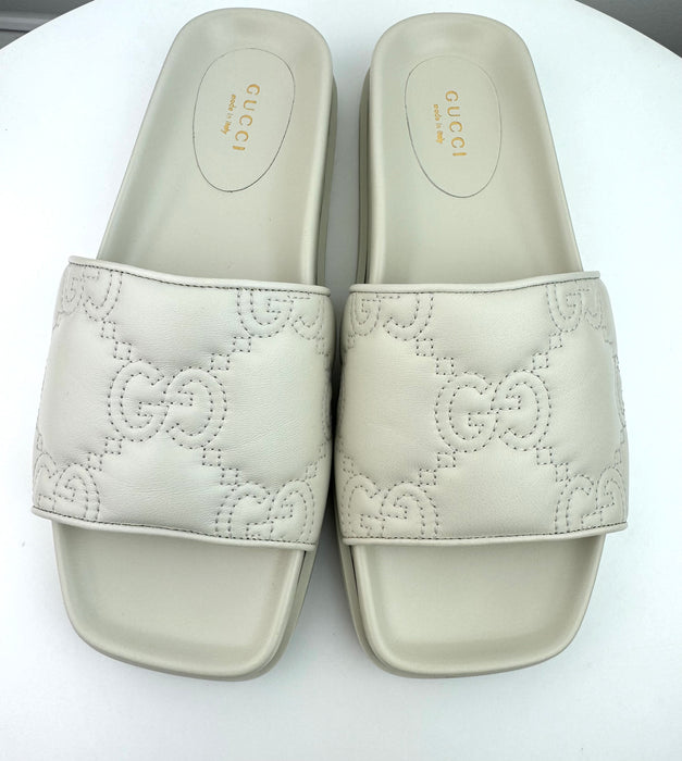 Gucci Women's Gg Matelassé Slide Sandal size 37