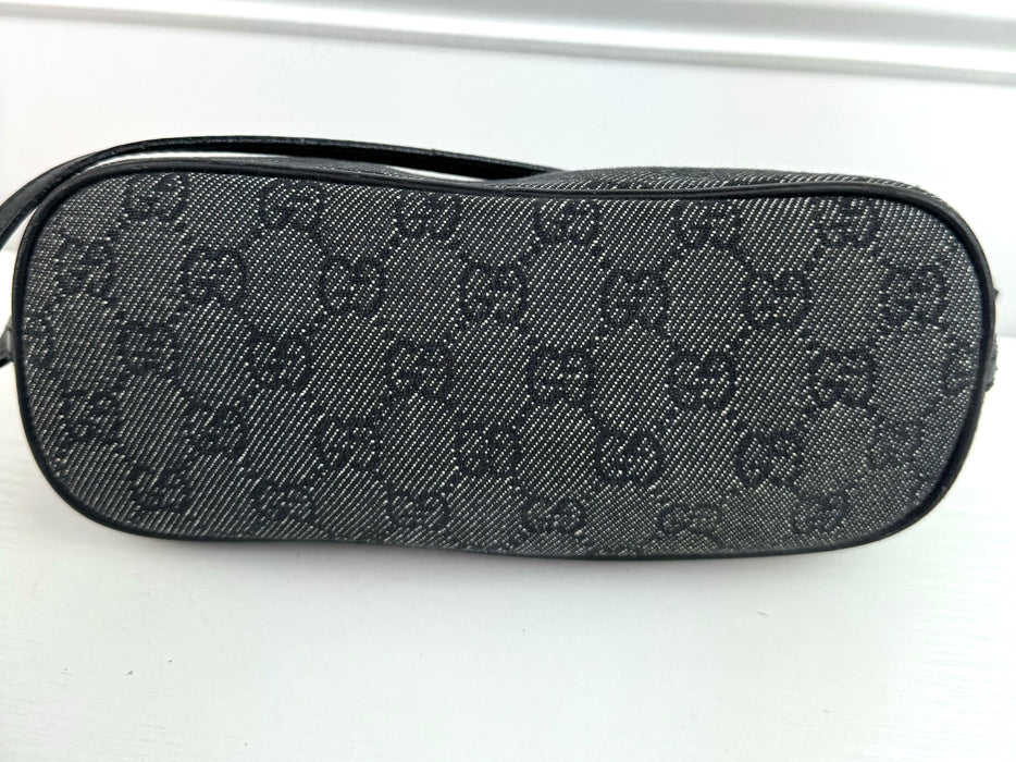 Gucci Black GG Canvas Boat Baguette