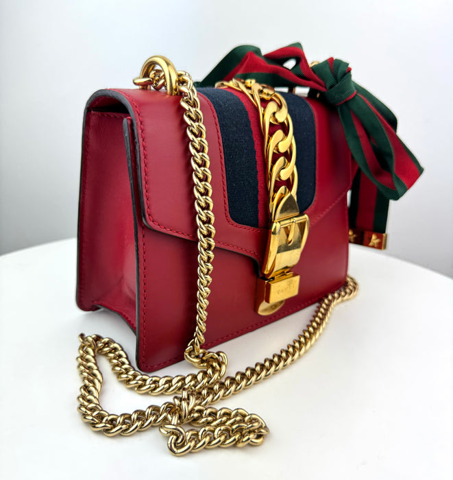 Gucci Sylvie Leather mini chain bag