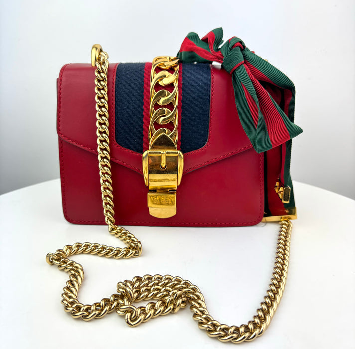 Gucci Sylvie Leather mini chain bag