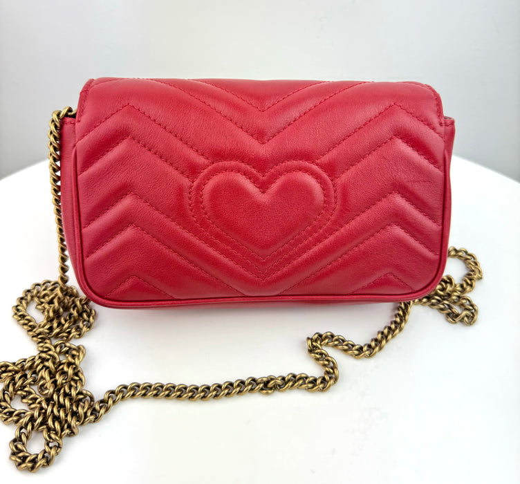 Gucci gg Marmont Leather Super Mini Bag Red