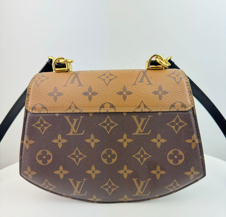 Louis Vuitton Tilsitt In Monogram Reverse