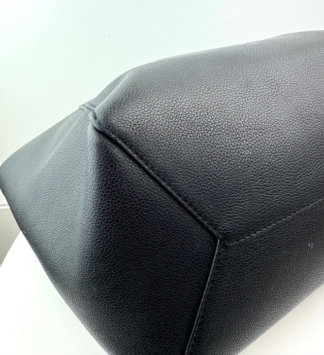 Louis Vuitton Calfskin Lockme Cabas Black