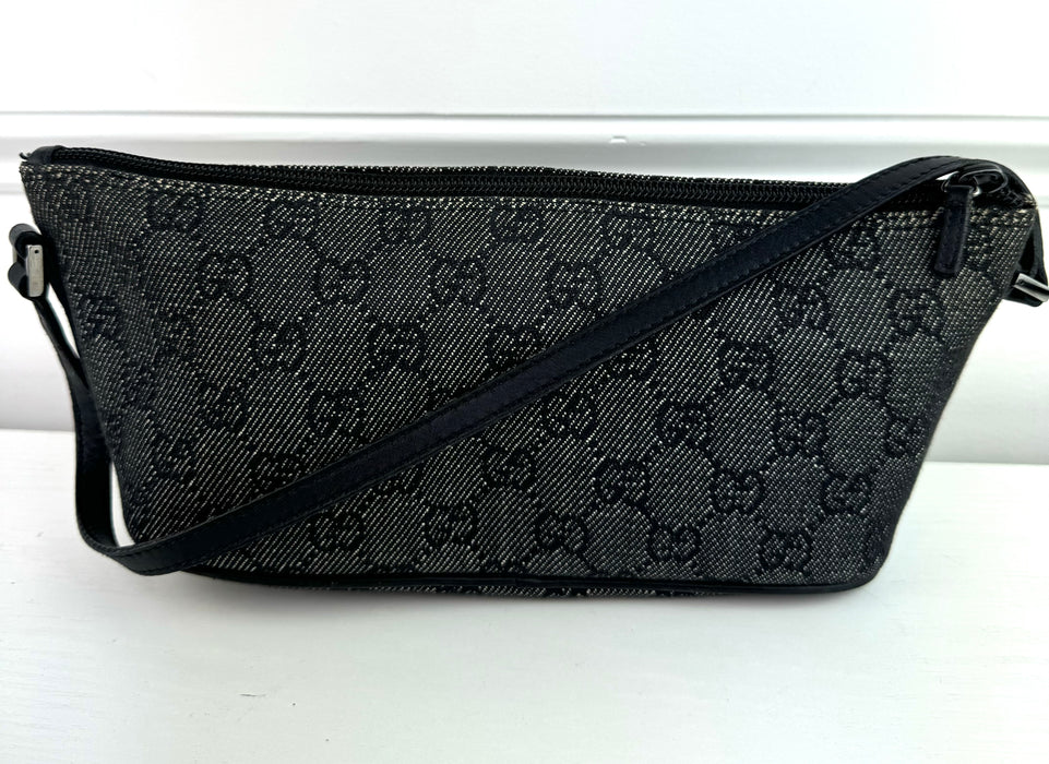 Gucci Black GG Canvas Boat Baguette