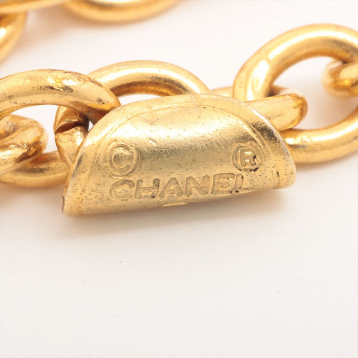 Chanel
Gold Metal Quilted Flap Bag Multi-Chain Necklace