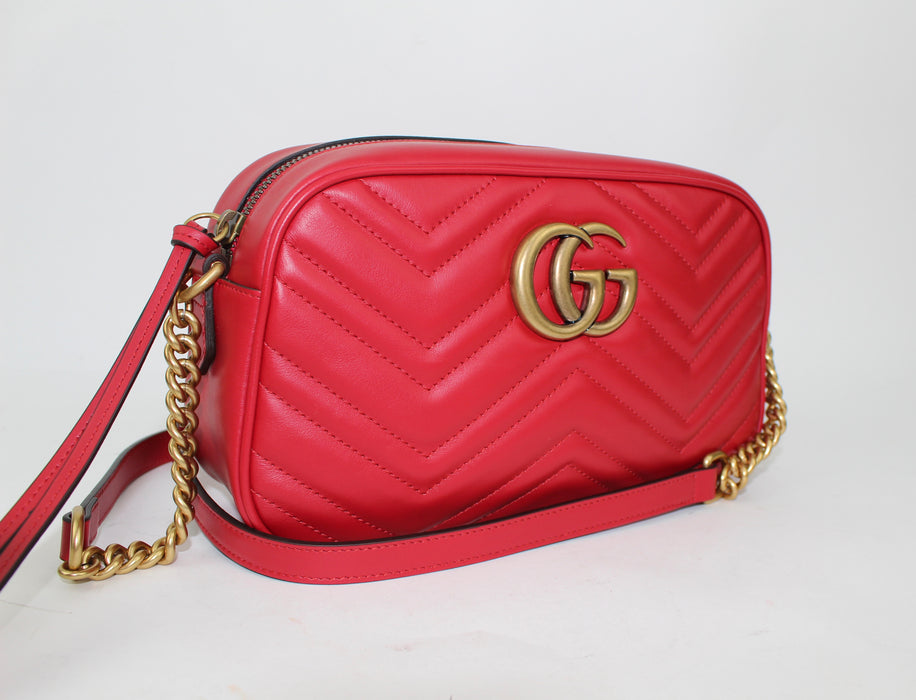 GUCCI GG MARMONT SMALL MATELASSÉ SHOULDER BAG - LuxurySnob